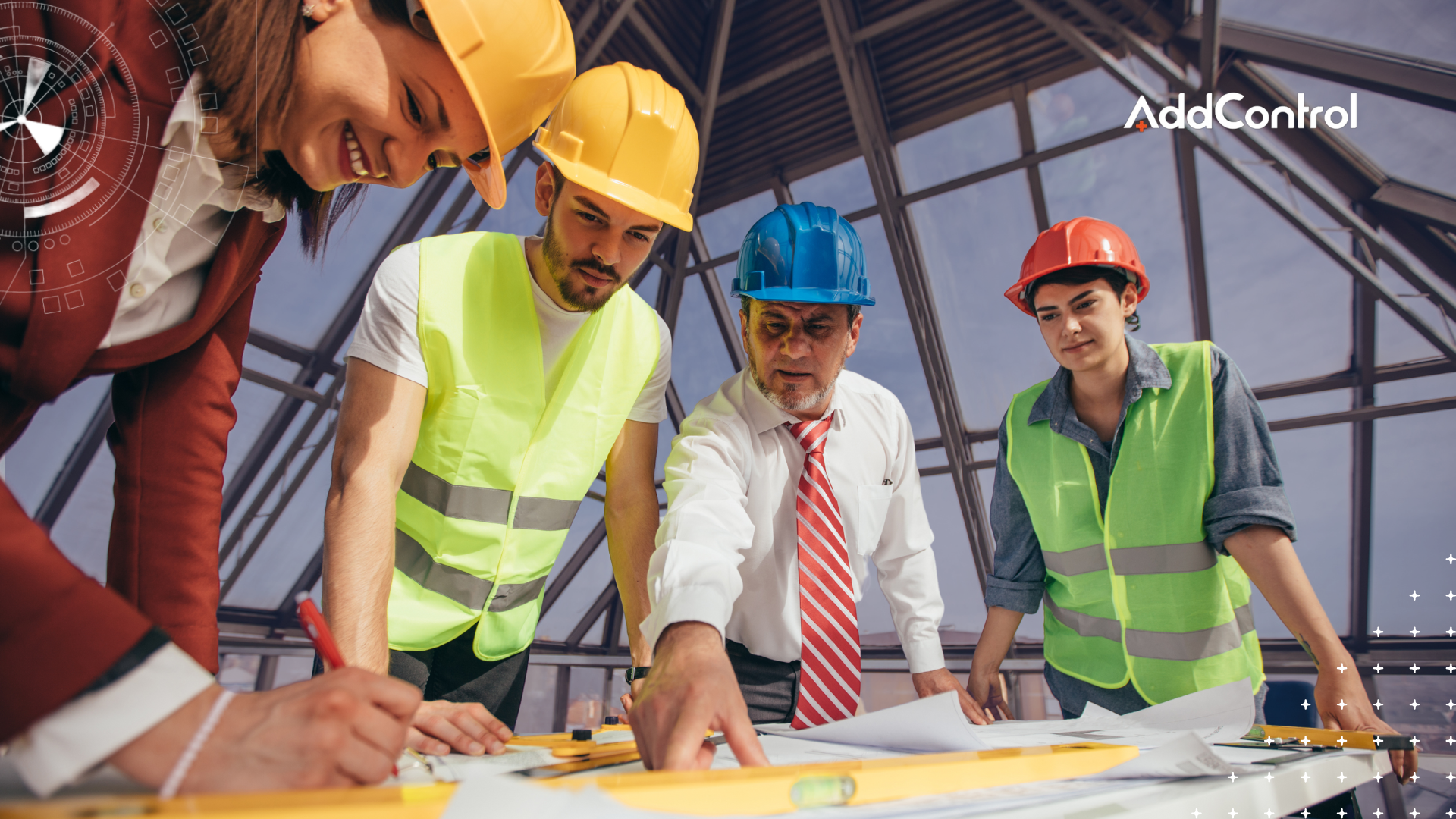 Ingenieros trabajando con la Actualización de costos de obras publicas junto con el ERP de cosntrucción de AddControl